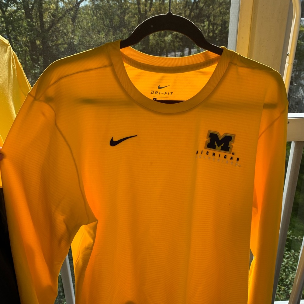 University of Michigan Long Sleeve Sweatshirt!